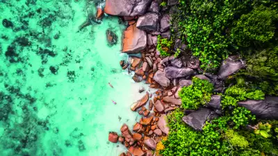 Crystal clear waters in the Seychelles