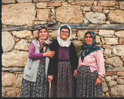 The g&ouml;zleme making trio