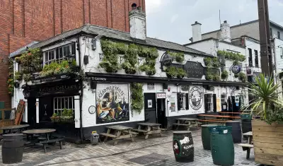 Kelly's Cellars exterior