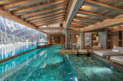Chalet pool
