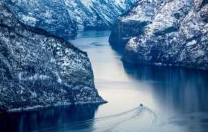 A magical fjord cruise near Flåm