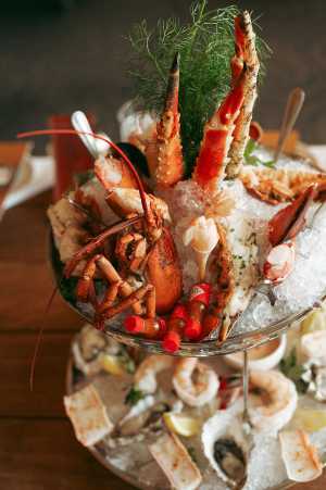 The seafood tower at Everetts