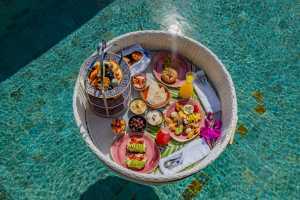 A floating breakfast brought by our hiyani.