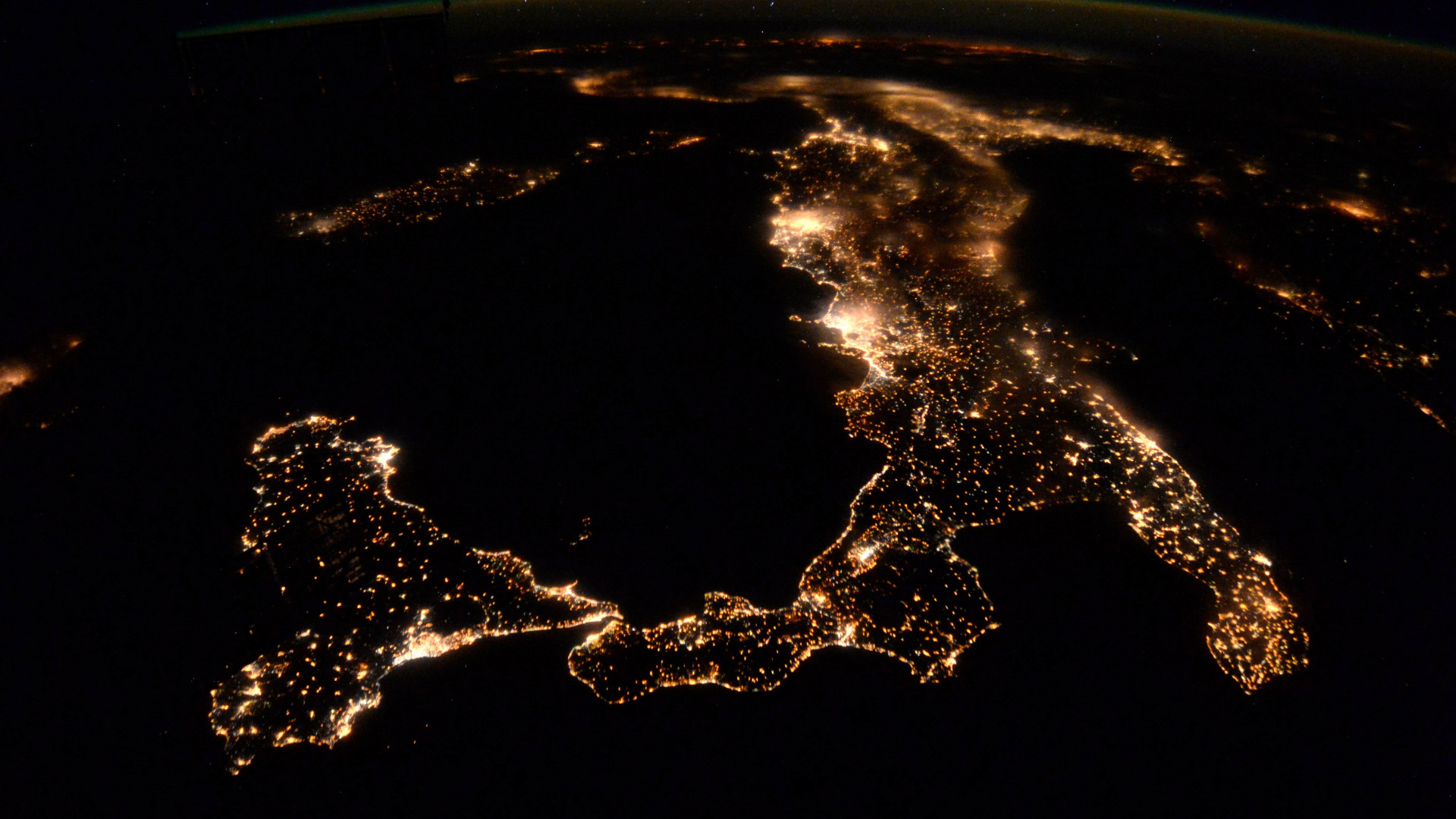 Hello, is this Planet Earth, by Tim Peake Hello, is this Planet Earth, by Tim Peake