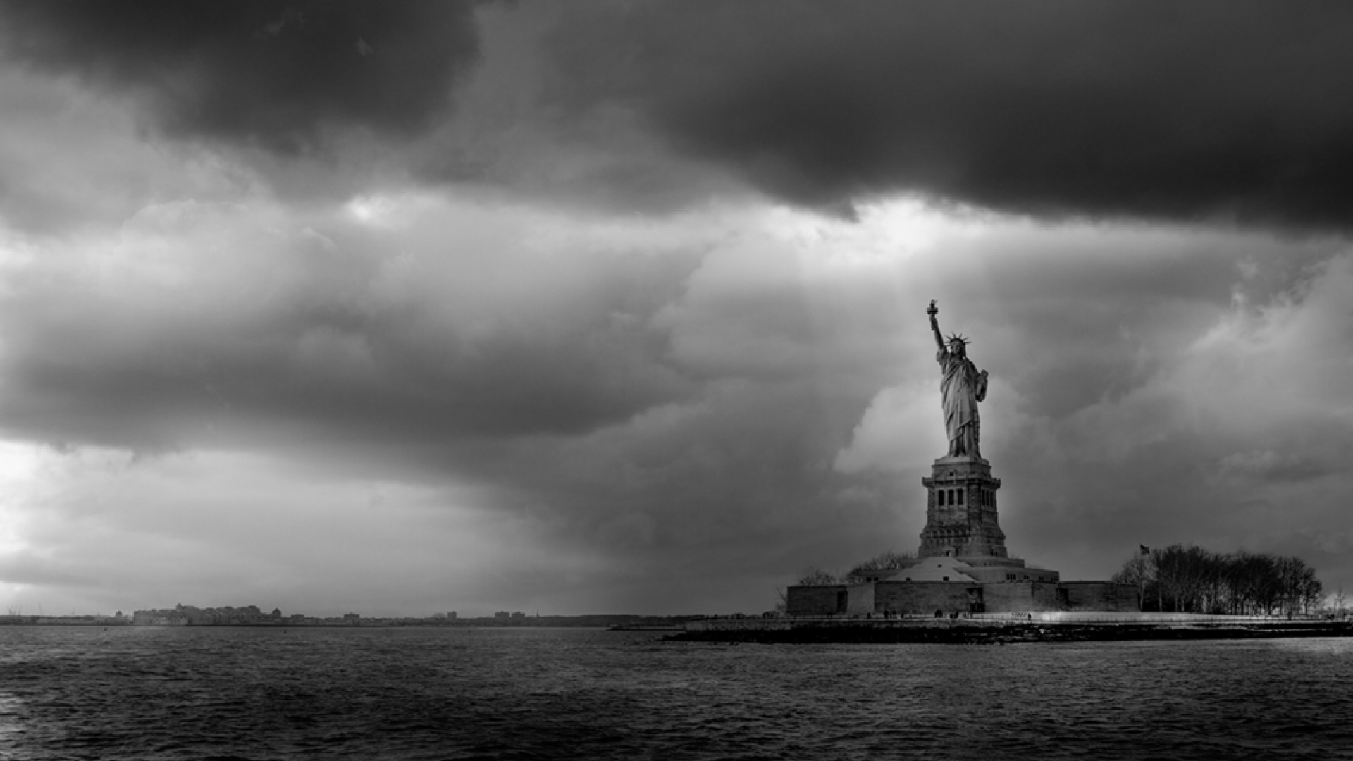 Stunning Black And White Photographs Of New York | Escapism Magazine