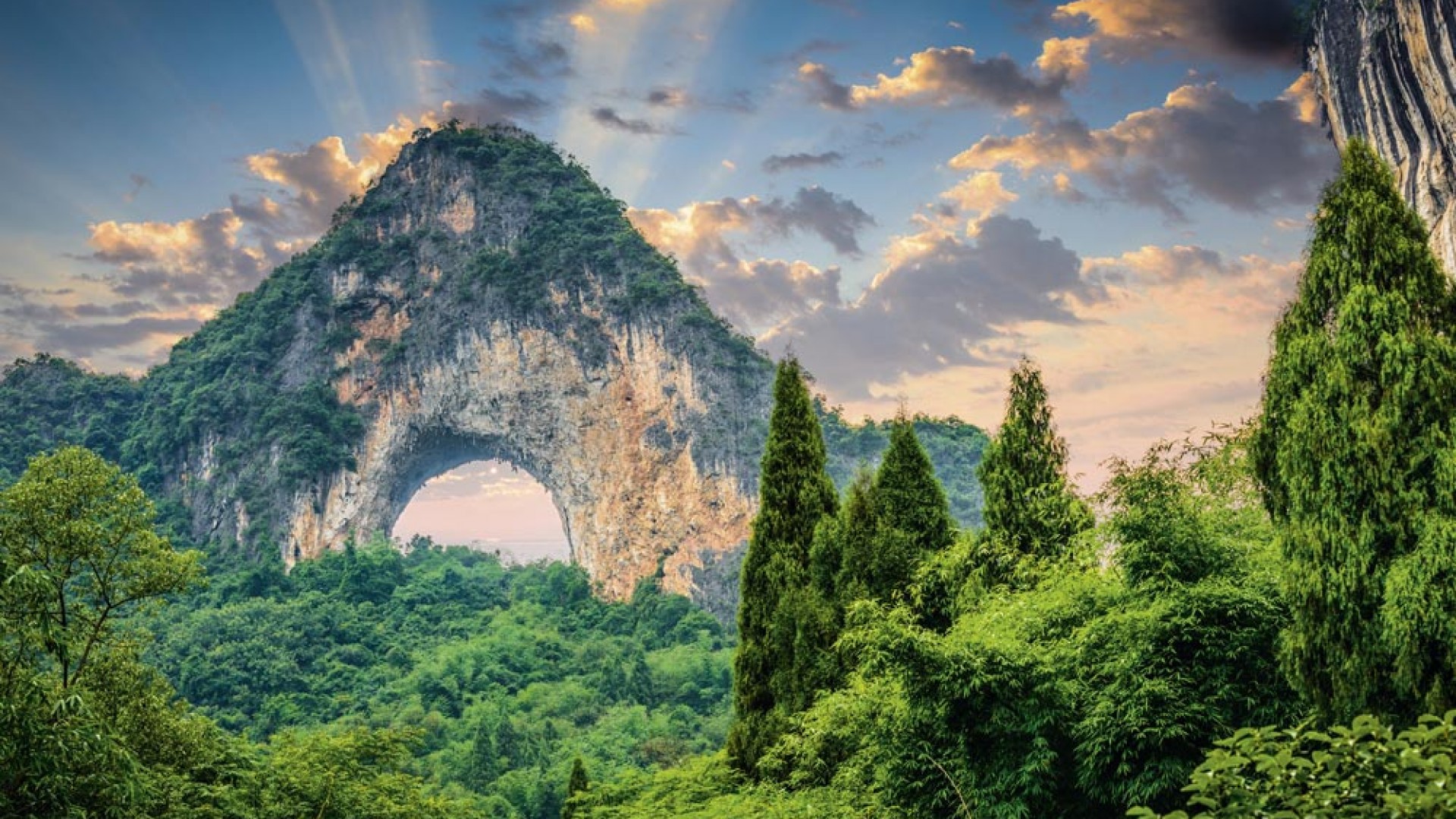 Yangshuo, China: heaven for climbers, adventurers and cocktail drinkers ...