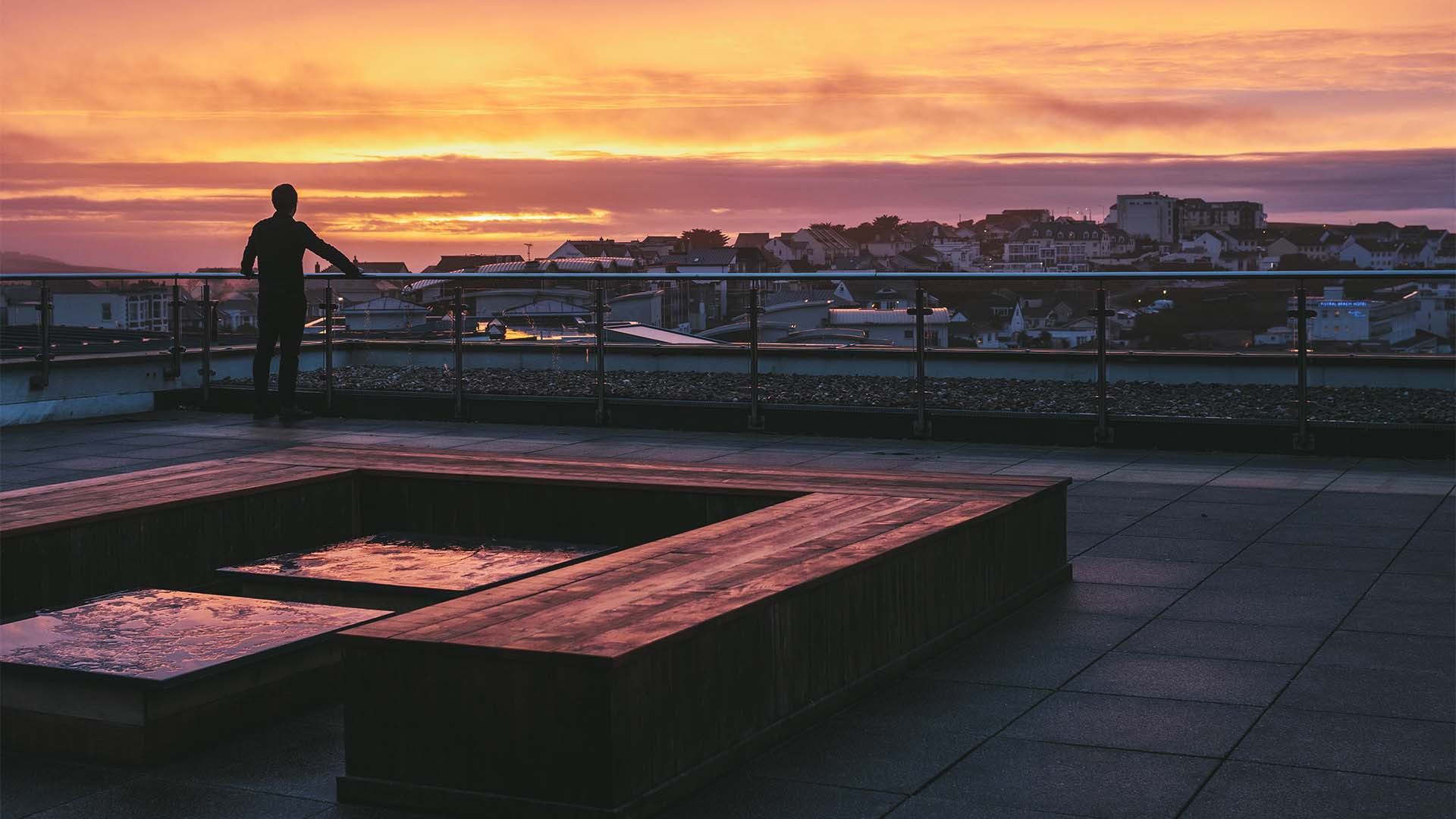 Roof terrace at Tregulland & Co Pentire Penthouse, Fistral, Cornwall Roof terrace at Tregulland & Co Pentire Penthouse, Fistral, Cornwall