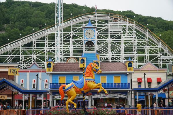 Lake Compounce amusement park