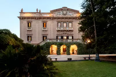 Tasca Villa, exterior