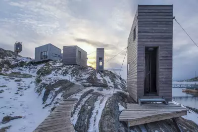 Arctic Hideaway, exterior