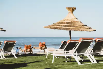 Paradis Plage blends seamlessly with surf and sea