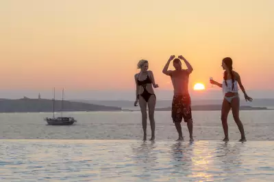 The sunset at Caf&eacute; Del Mar