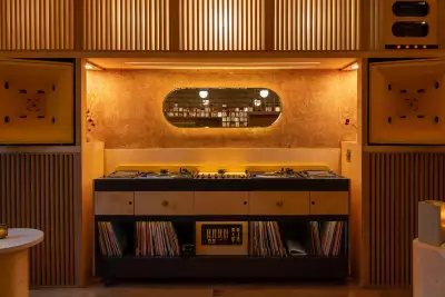 Eavesdrop audiophile bar in Greenpoint