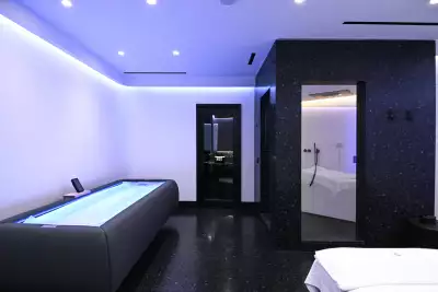 The Longevity Spa biohacking suite