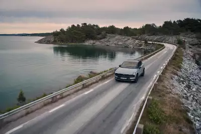 The Volvo EX30 Cross Country