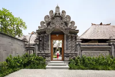 The entryway to Hoshinoya Bali
