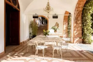 Terrace, Tasca Villa