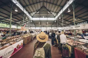 Le marché des Lices