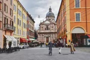 Seeing the sights in Modena, Italy Seeing the sights in Modena, Italy