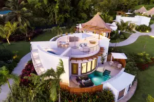 Sandals’ Rondoval Butler Sky Villa features a private plunge pool, lush surroundings, and 24-hour VIP butler service