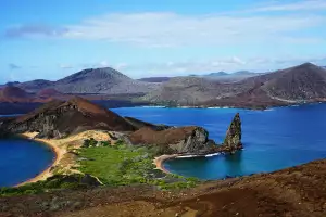 Bartolom&eacute; Island