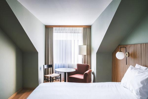 Double room, Mollie’s Motel