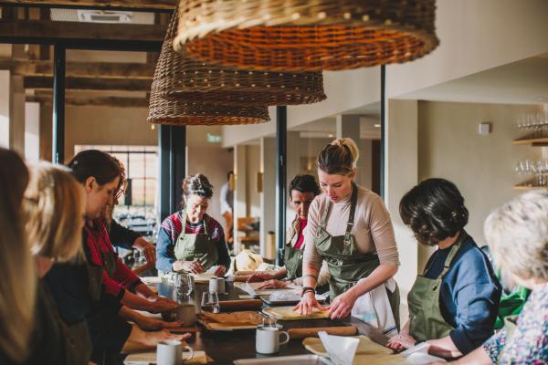 Cinnamon bun making workshop