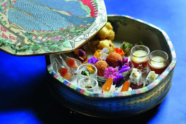Dining at Hoshinoya Okinawa