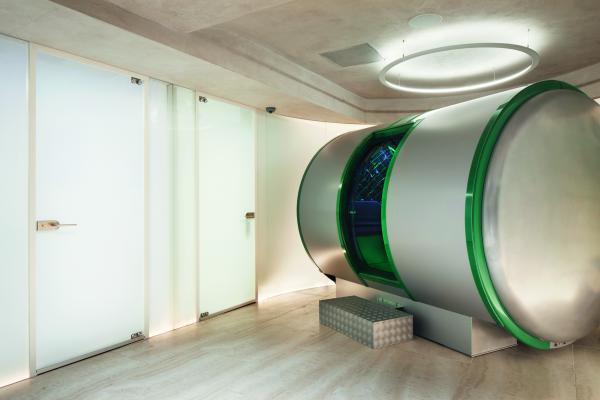 The hyperbaric oxygen chamber at HUM2N The hyperbaric oxygen chamber at HUM2N