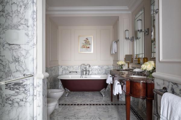 A claw-footed tub in the bathroom