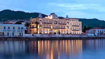 poseidonian-exterior-(1)