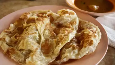 Malaysia-Roti-Canai-960x640