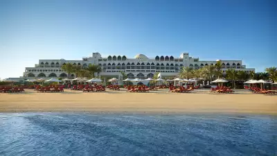 Jumeirah-Zabeel-Saray---Hotel-Exterior---Beach-View-Day