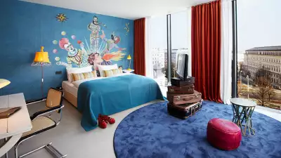 25h_Wien_L-Suite_Bett_gross