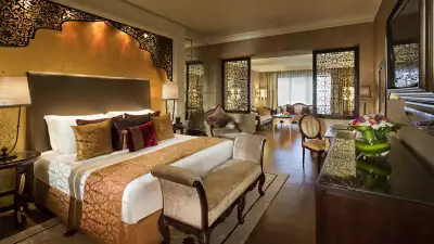 Jumeirah-Zabeel-Saray---Junior-Suite-King