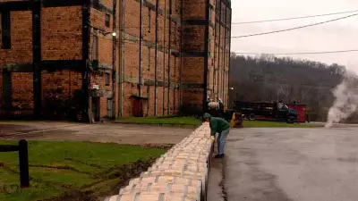 Bourbon-Country,-Buffalo-Trace-barrels