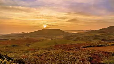 Sunrise-over-Wied-l-Infern-from-Zebbug