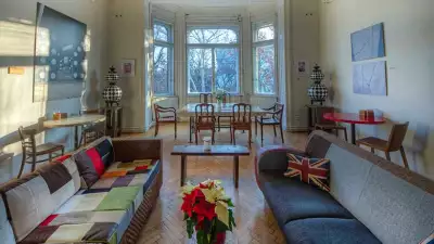 Brody-House_Drawing-room