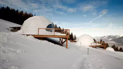 Whitepod_Winter_from_the_side
