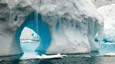 Antarctica-Experience-Day-4-Lemaire-Ice