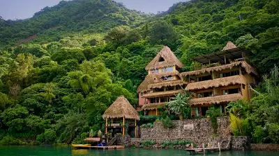 exterior_laguna_lodge_dblue