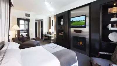 35635698-H1-Traditional_fireplace