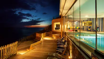 Pool-terrace,-Watergate-Bay-Hotel,-Cornwall-©-Kirstin-Prisk-HR_cmyk