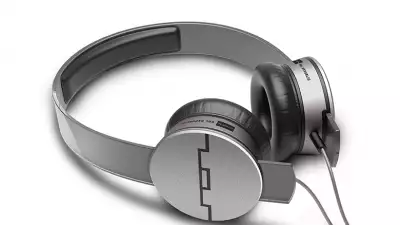 SOLREPUBLIC_TracksHD_111112_TableShot_grey