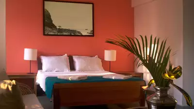 Soul-and-Surf-bedroom---orange