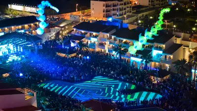 130625_Ushuaia_Opening_001