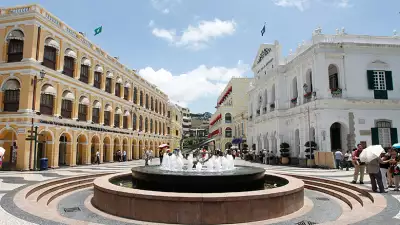 Senado-Square-Day