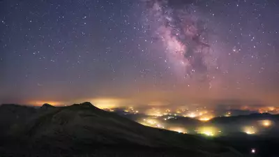 2Sky away from the Lights © Tunç Tezel, 2010