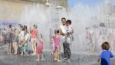 Jeppe-Hein-Appearing-Rooms-credit-Belinda-Lawley_07