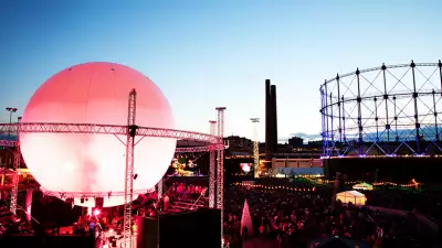 Power-plant-and-stage